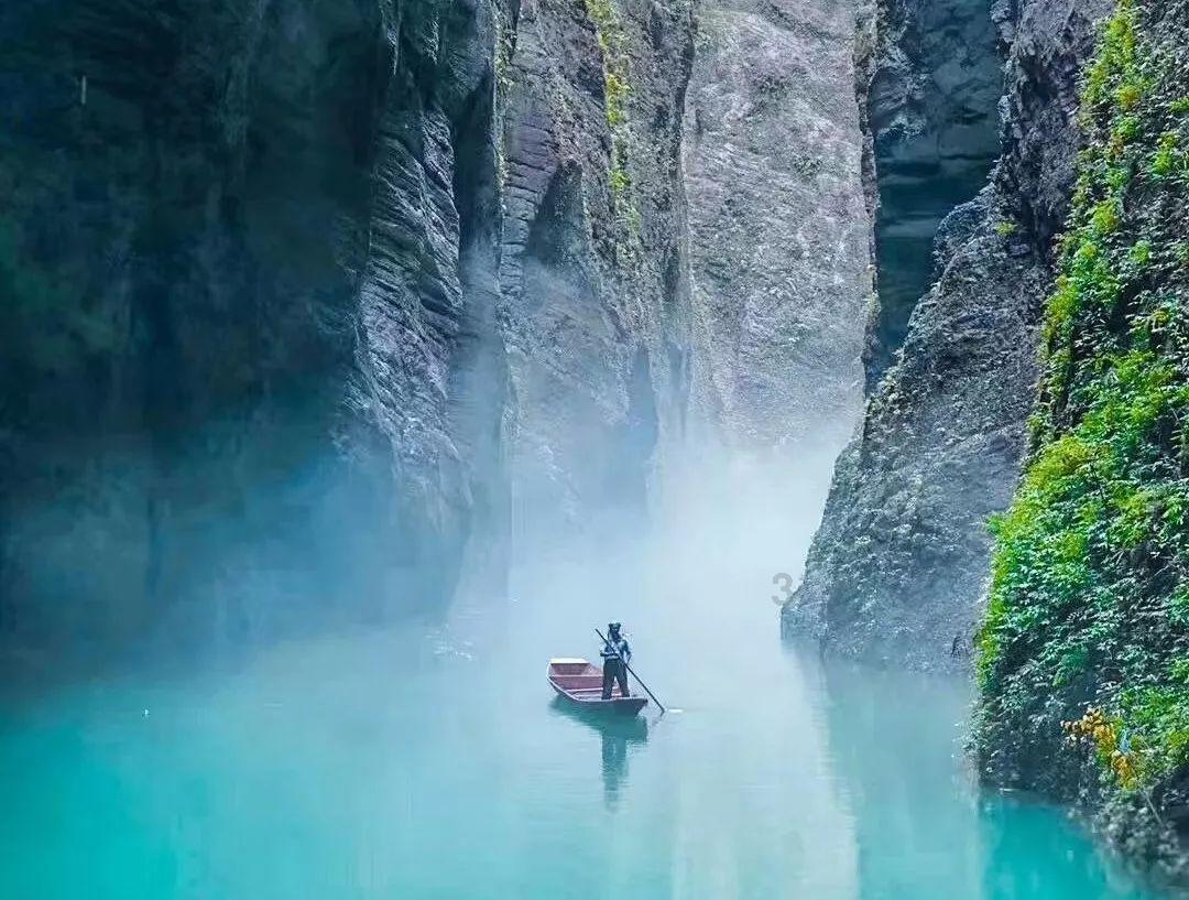 外星人有没有可能只是生活在地球内部的同类呢？地球内部究竟能不能生存吗？游戏画面