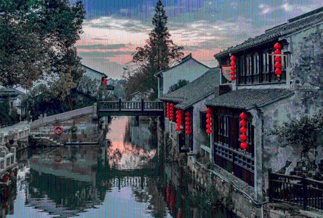 章鱼喷墨汁